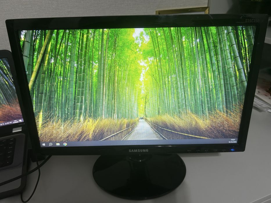 Монитор Samsung 18.5" 47см