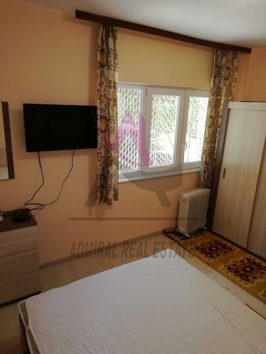 Дава се под наем Двустаен апартамент в Варна, Център - 55 кв.м за 350 € - Снимка #2