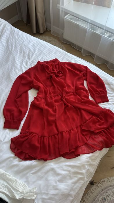 Платья женские разные