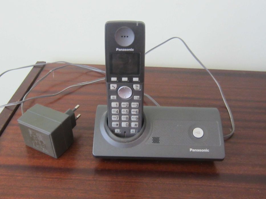 Стационарен телефон PANASONIC