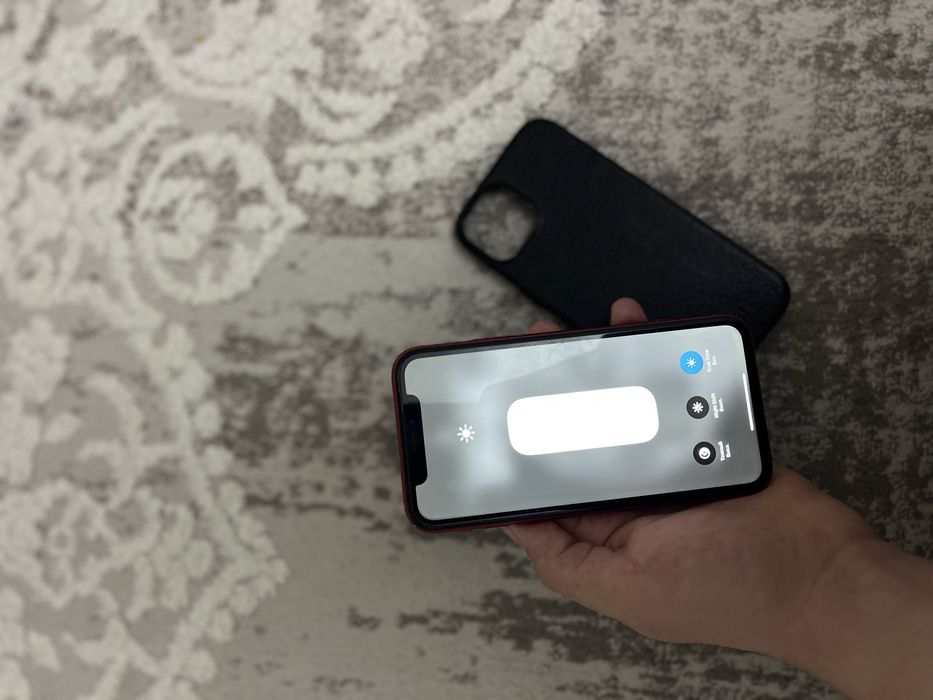 Продам Айфон Хр в отличном состояние