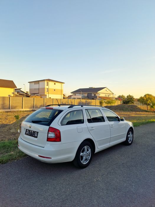 SKODA Octavia 2013 — imagine 3