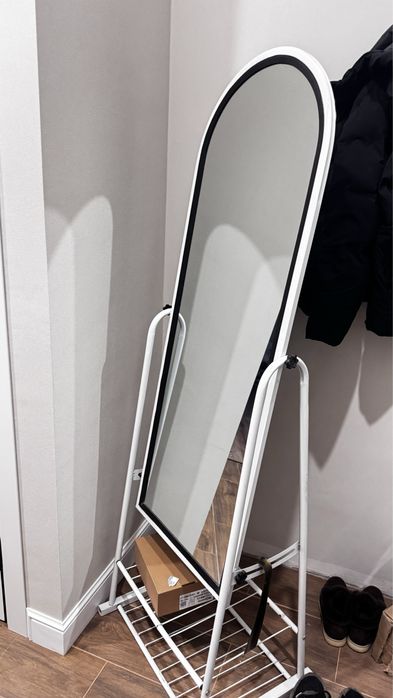 Зеркало напольное