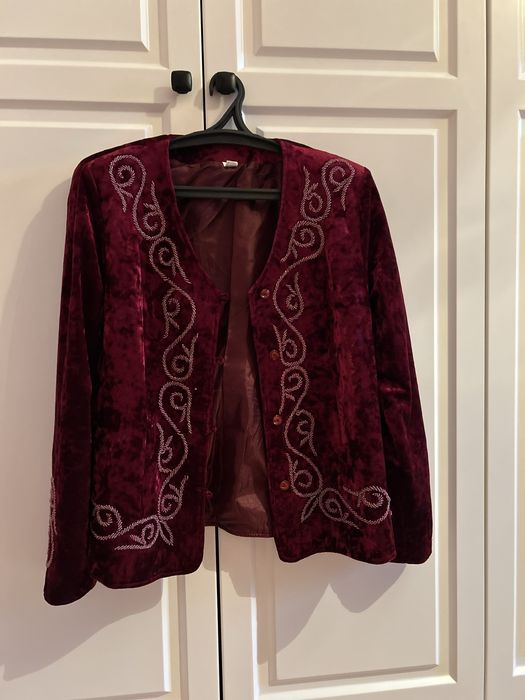 Продам нарядные женские платья