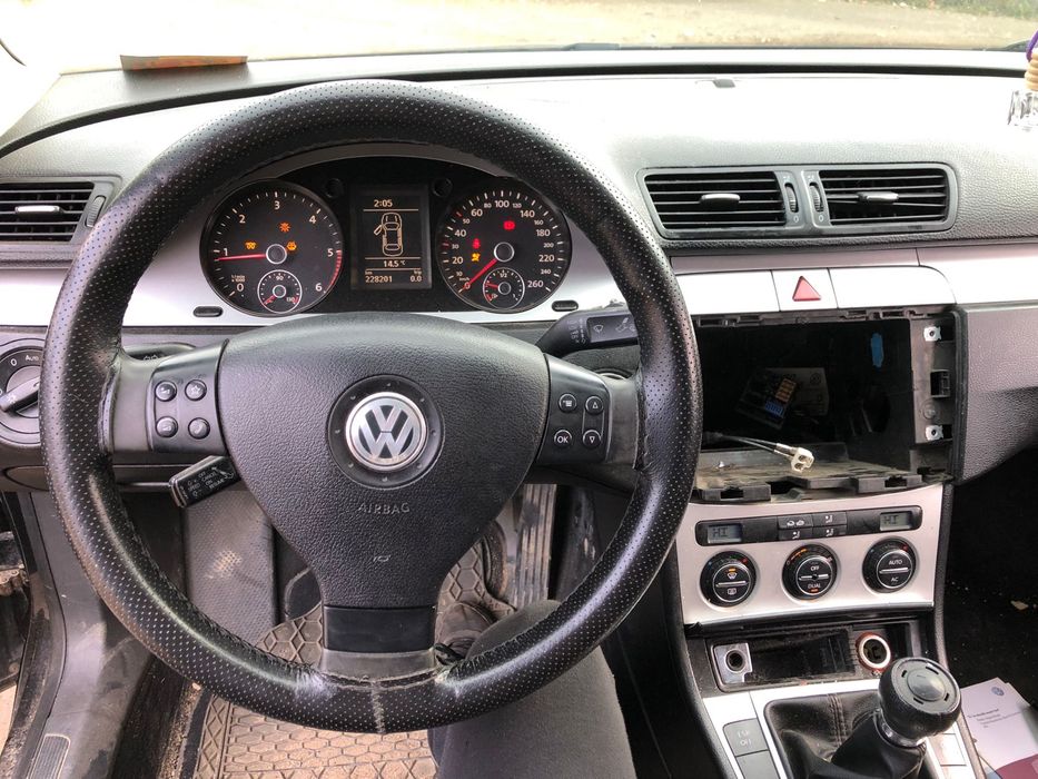 Dezmembrari Passat B6 2.0tdi CBD cutie LHP Start / Stop Negru met LC9X