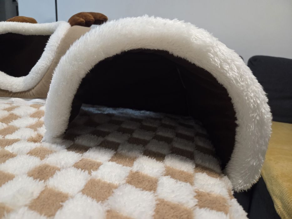 Tunel de joacă și culcuș pufos 2-în-1 pentru animale - Model Ren