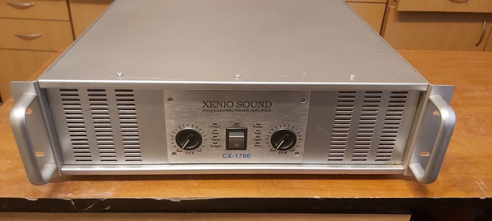 Vând amplificator de putere Xenio Sound CX-1700