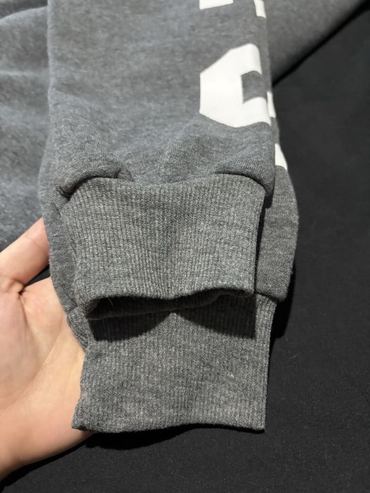 Сиво худи, размер “М” отговарящ и на “L”