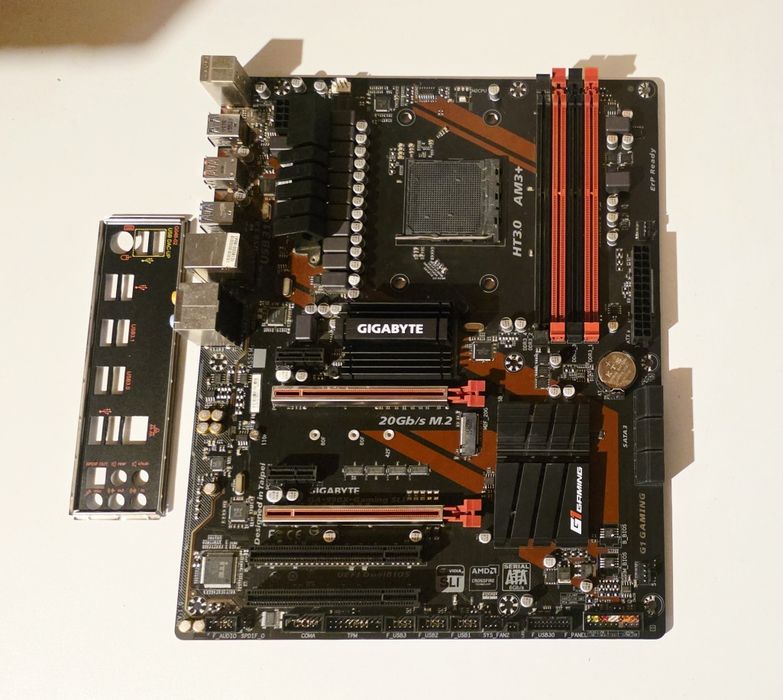 Placa baza Gigabyte 990X Gaming SLI AM3
