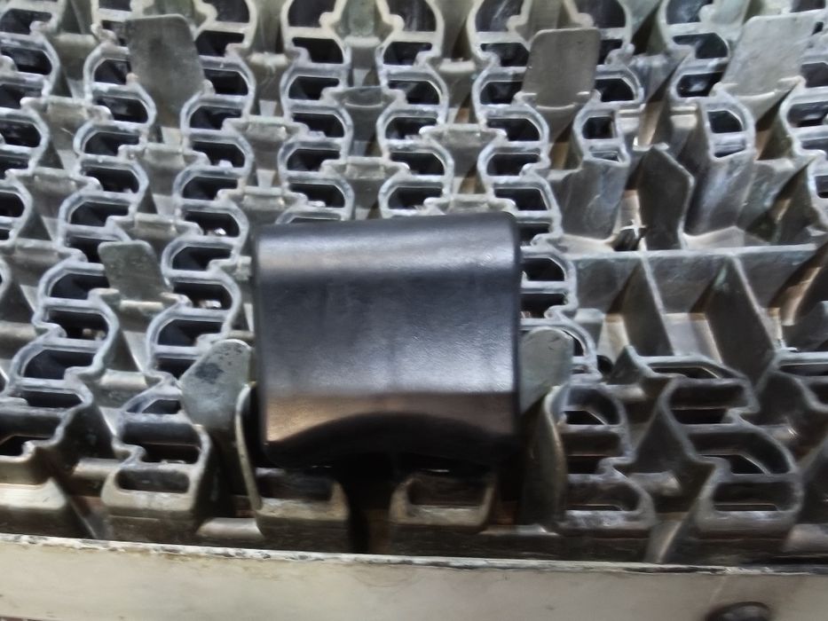 Решетка радиатора crown 180,184