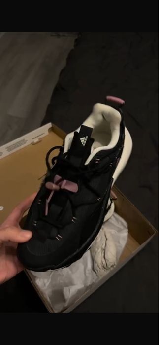 Кроссовки adidas