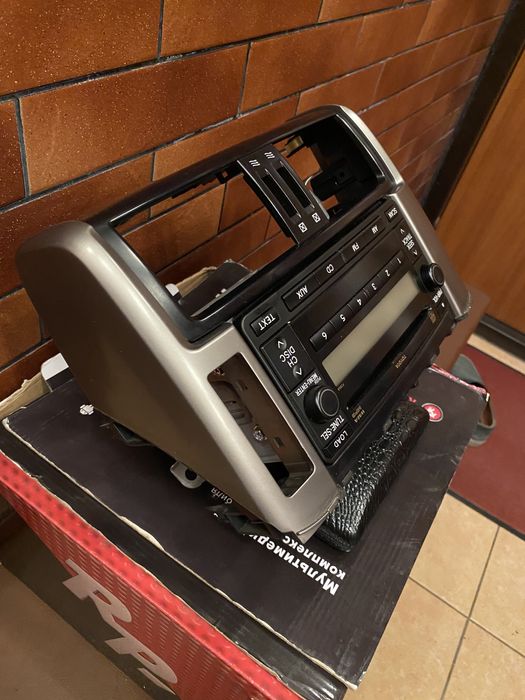 Продам магнитолу Toyota Prado 150