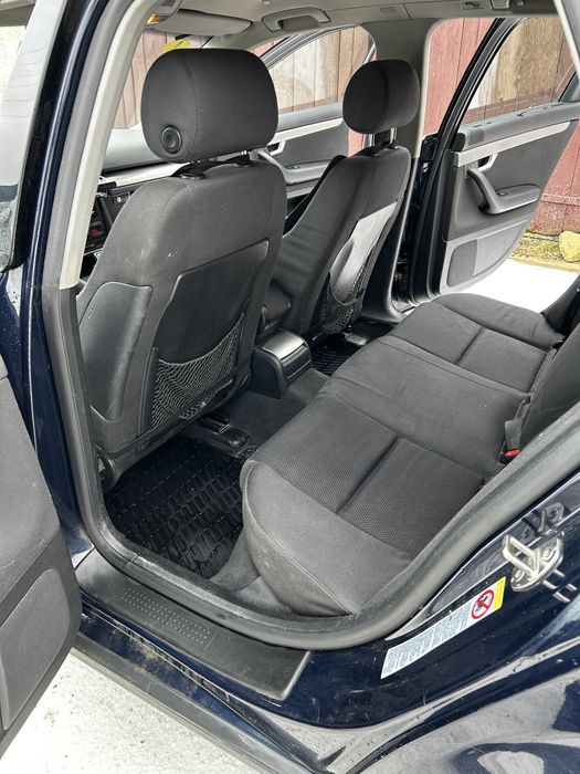 Vând Audi A4 B6