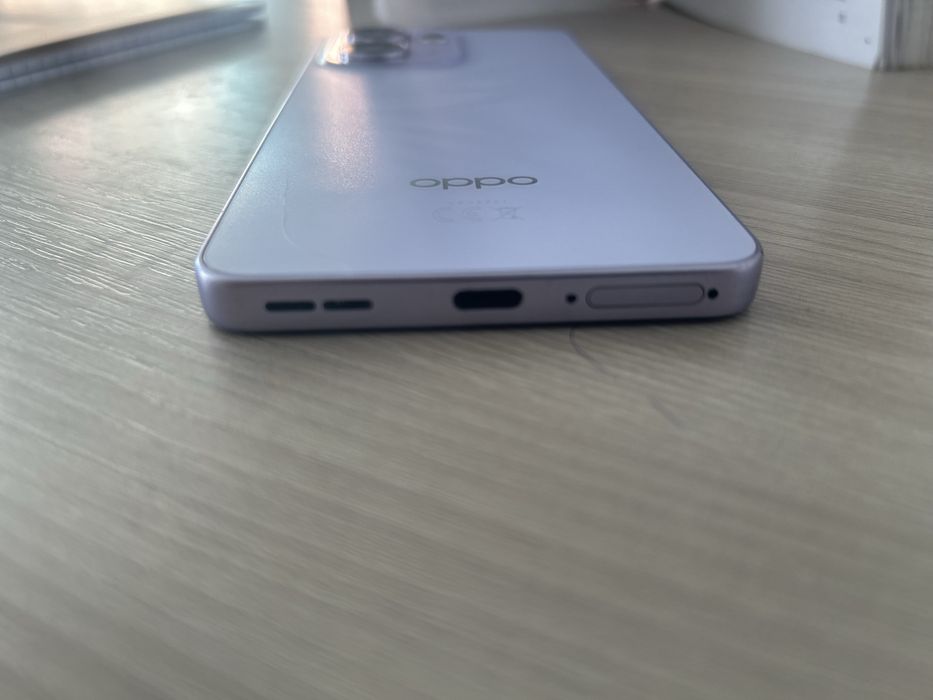 OPPO Reno13 F…..