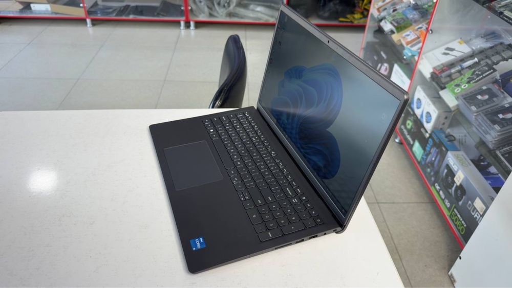 Dell Amerikanskiy core i5,13 Avlod eng soʻngi atiga 1 kun ishlagan