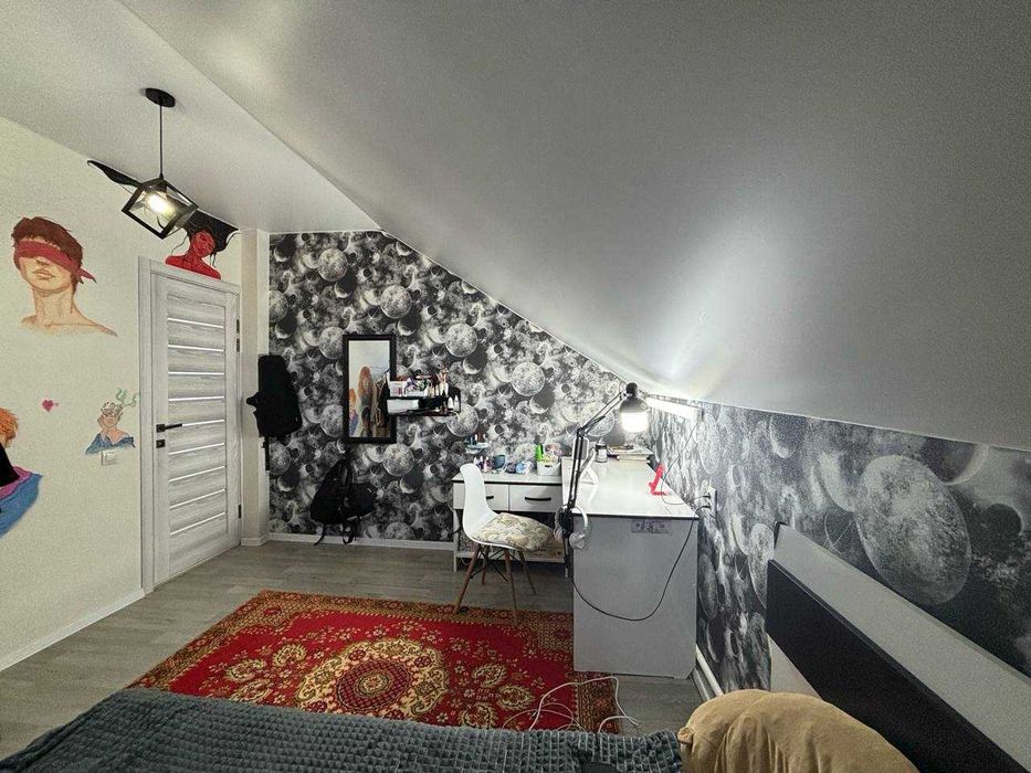 Продается новый коттедж в центре города