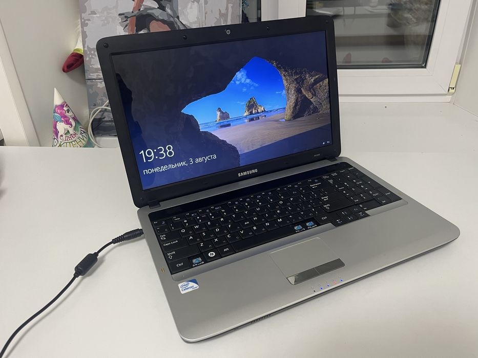 Продам ноутбук RV508