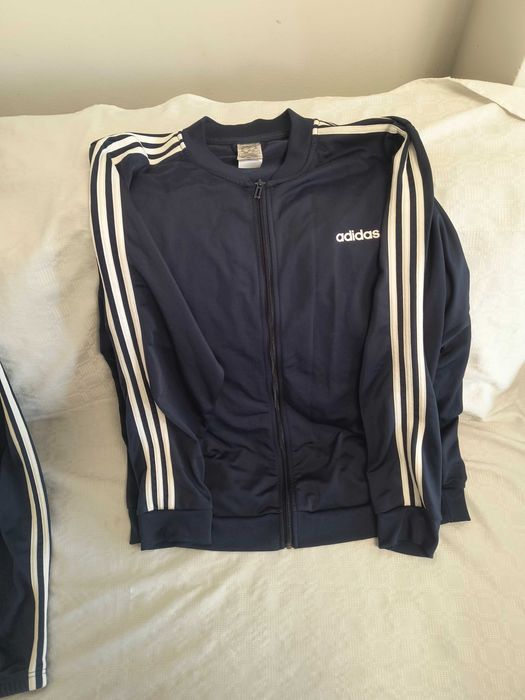Trening adidas + pantalon reiat nou .