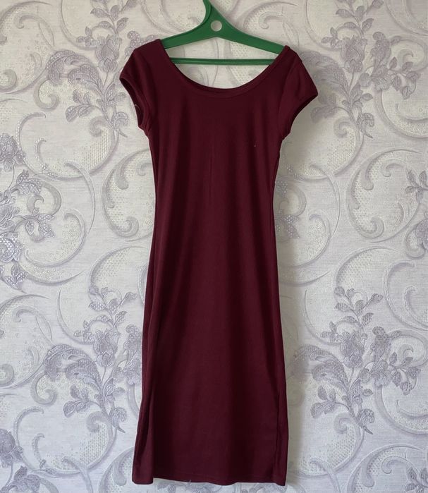 Женская одежда(платья, шорты)