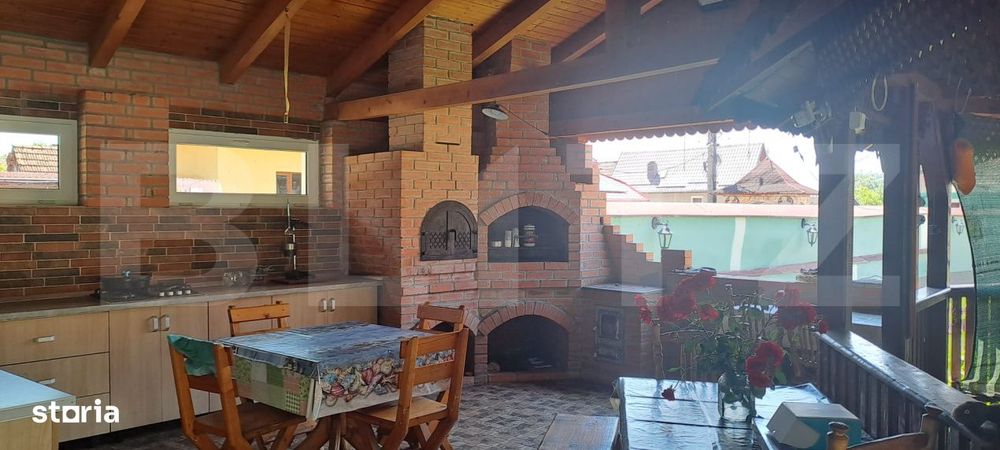 Casa superba, 5 camere, sat Feldioara, com. Ucea – priveliste la Mun