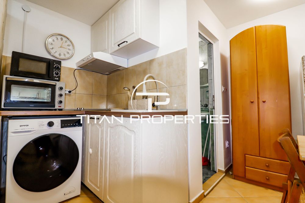 Дава се под наем Двустаен апартамент в Варна, Спортна зала - 37 кв.м за 460 € - Снимка #2