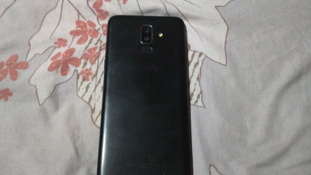 Самсунг ж 8 сотилади