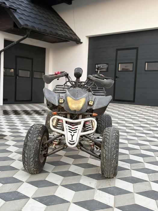 vând atv în stare foarte bună de funcționare de 250cc
