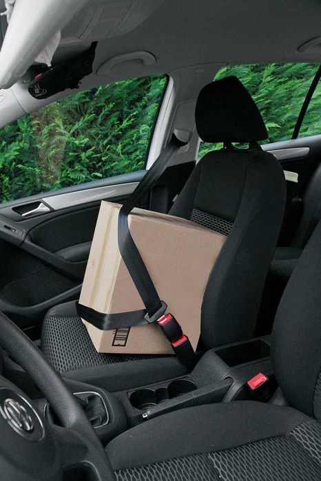 Закопчалка за предпазен колан на автомобил 1 брой.