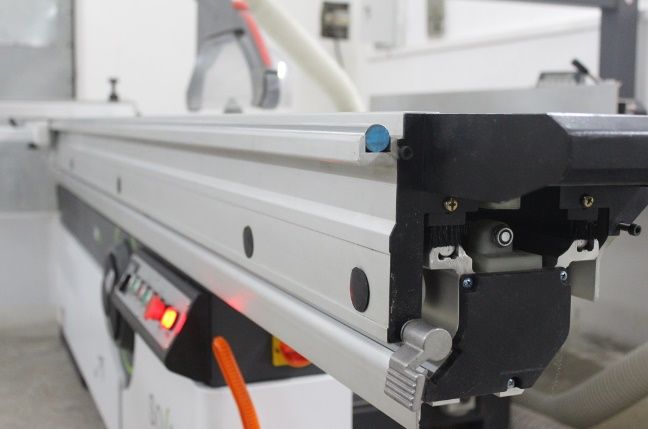форматно раскроечный станок ( распиловочный станок ) DM-3200 CNC