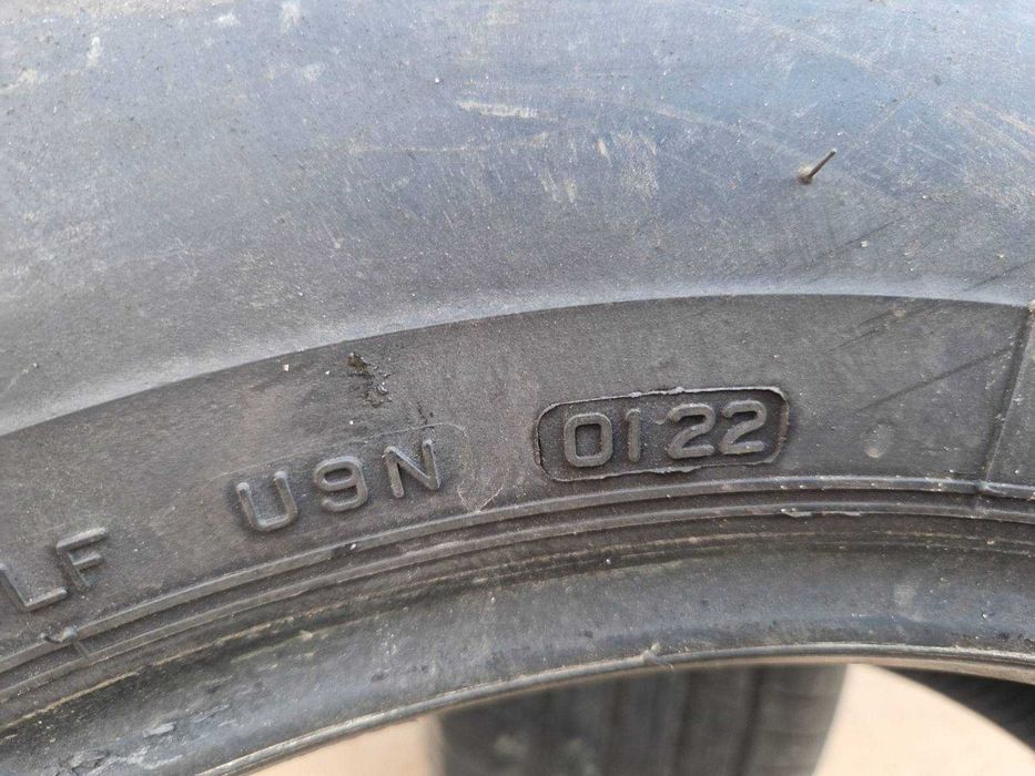 2 Bridgestone R17 215/65 Летни гуми  DOT0122
