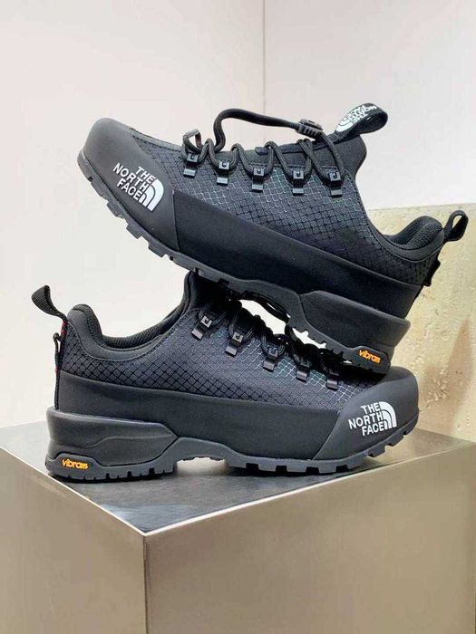 Продавам мъжки нови обувки The North Face Glenclyffe all black
