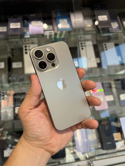iPhone 15 pro 256gb