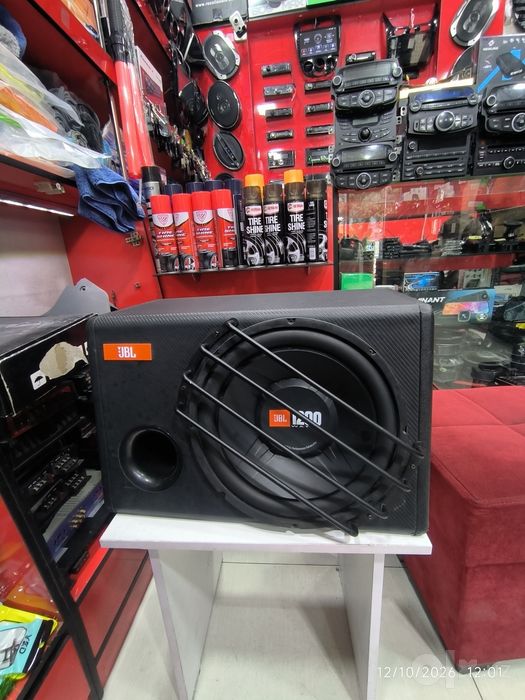 JBL aktivni sabufer