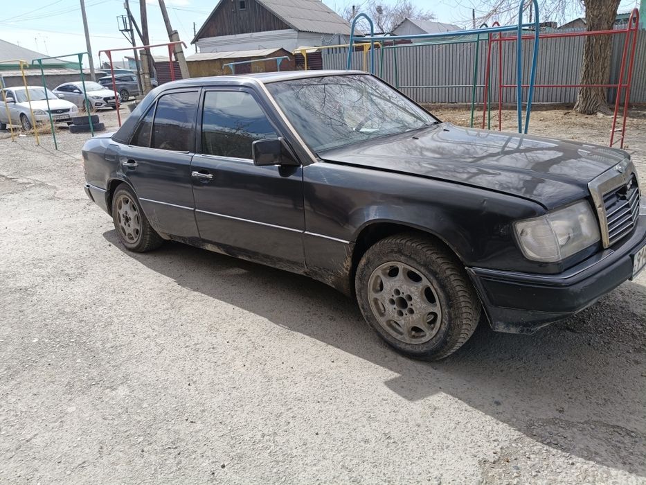 Мерседес 124 кузов 2.2 объем