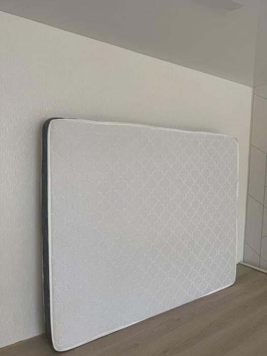 Продам матрас 160*200