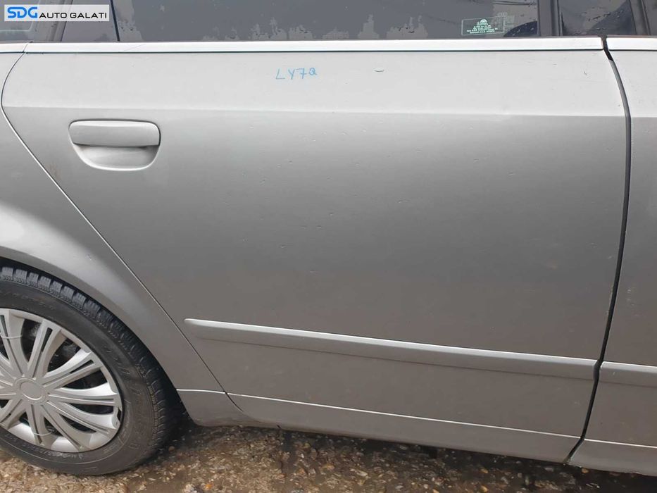 Bandou Ornament Plastic Inferior de pe Usa Portiera Dreapta Spate Audi A4 B6 2001 - 2005 Culoare LY7Q