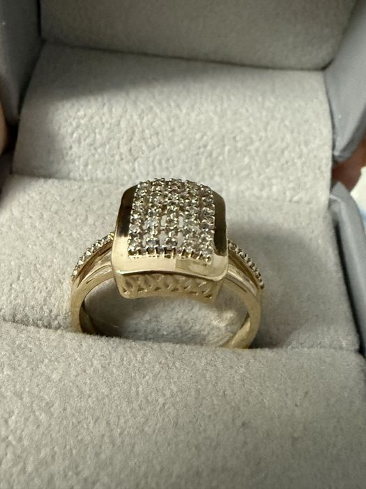 Бриллиантовое кольцо