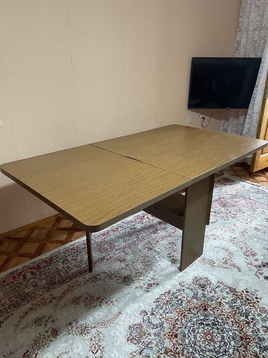 Продам Стол Книжка раскладной.