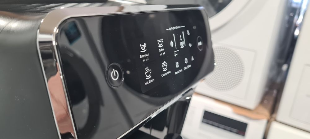 Кафеавтомат Philips EP2231/40, 15 bar, 1500 W, Автоматично капучино, Кана за мляко, Керамичнa мелачкa, Сензорен екран