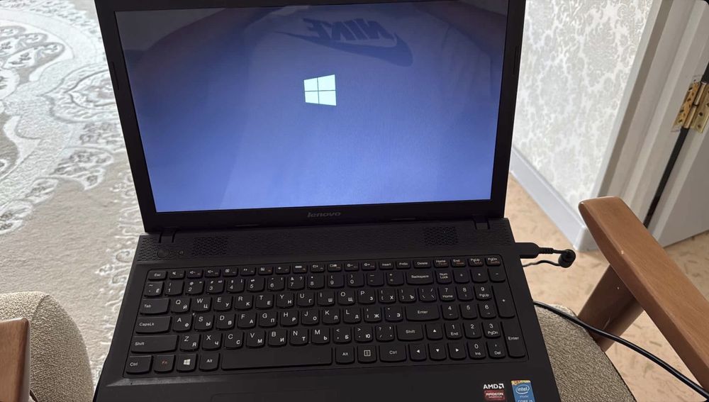 Ноутбук Lenovo Core I5/AMD Radeon