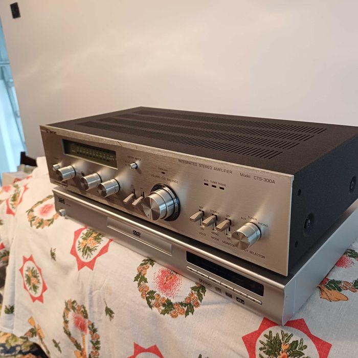 Sistem audio cu 4 boxe