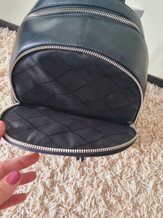 Vând ghiozdan MK original, ca nou