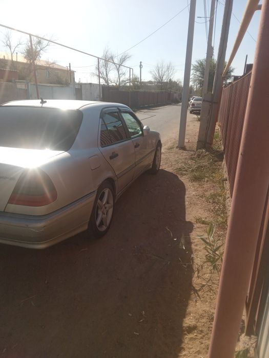 Мерседес w202  c180