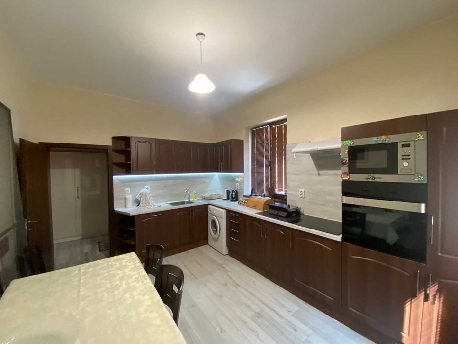 ТРИСТАЕН 79 кв.м., град Карлово