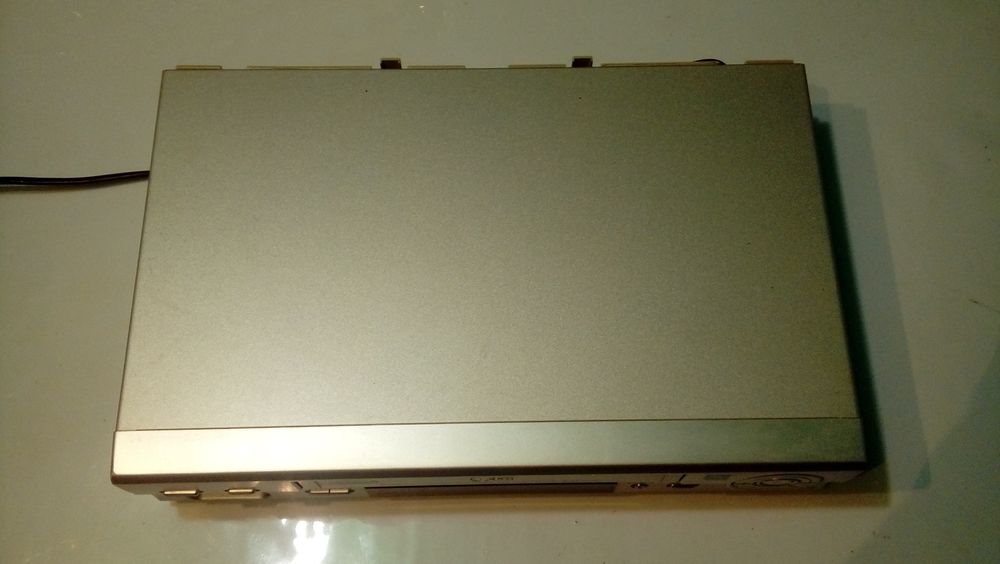 Видиомагнитафон LG L427