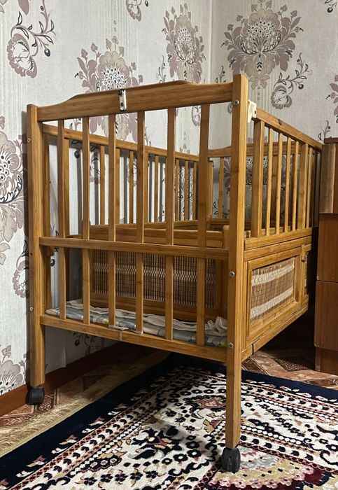 Манеж детский. В хорошем состоянии.