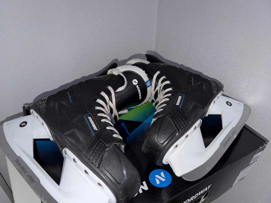 Продам коньки nordway 42 размер