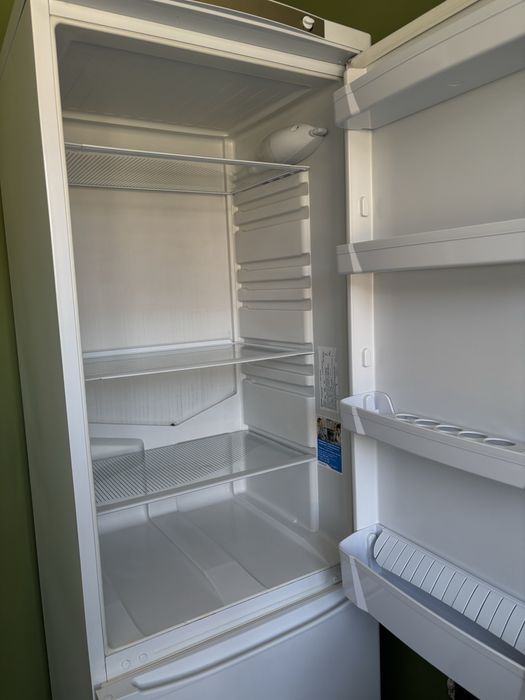 Продам холодильник INDEZIT