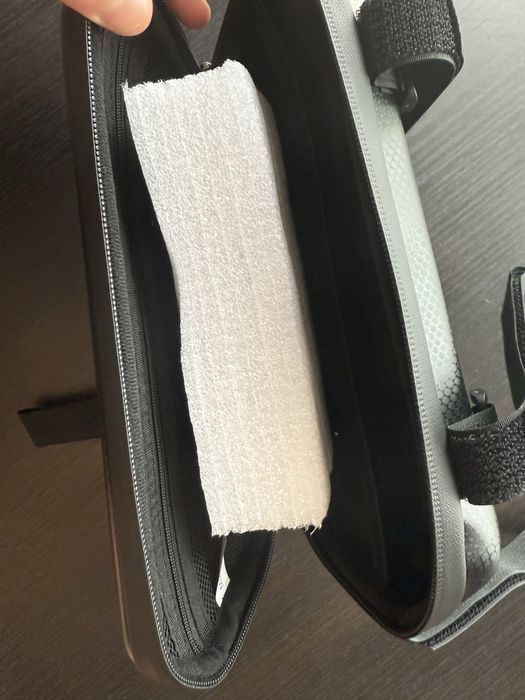 Vand geanta laterala pe partea stanga pentru motocicleta/bicicleta