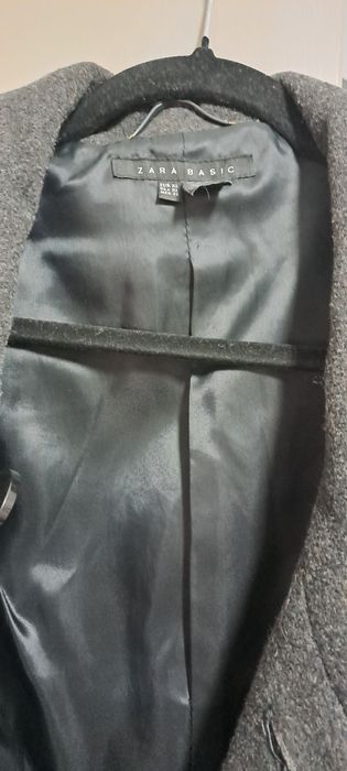 Scurta Zara .de iarna .L. la 30 lei.In state buna